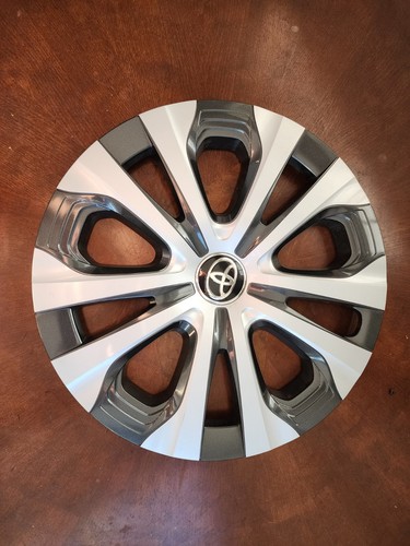 Toyota prius hubcap wheel - hubcap,